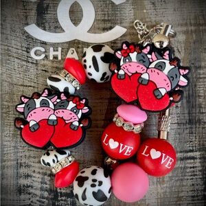 Valentines 2pc set which includes 1 straw charm and 1 cup handle charm.